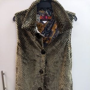 Isle soft furry vest